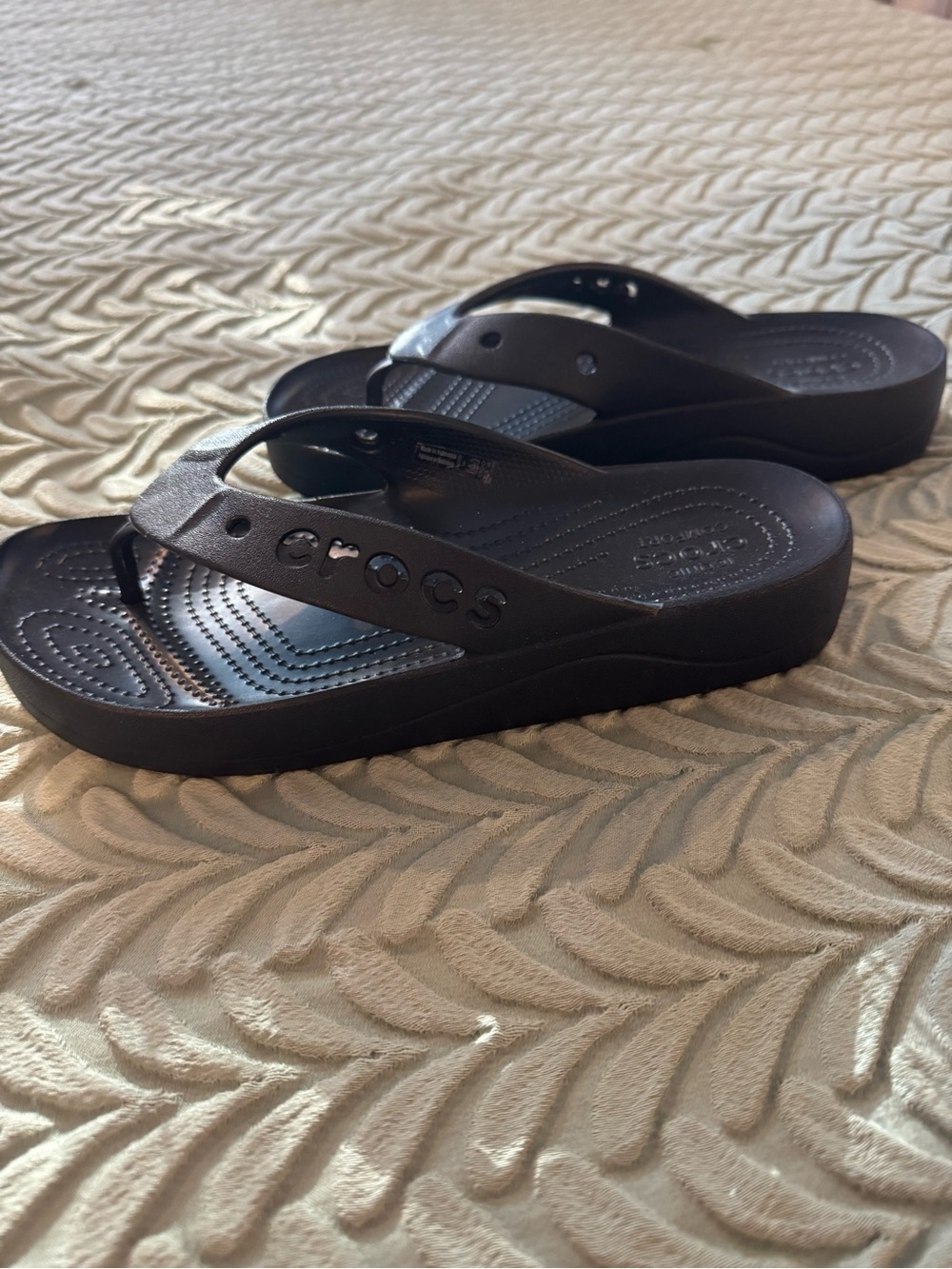 CROCS Black Platform Flip Thong Sandals